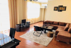 Квартира 3-комн 94 м² - Руставели, Батуми