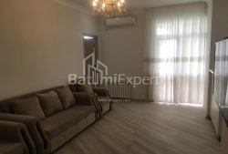 Квартира 3-комн 80 м² - Юрьевская, Батуми