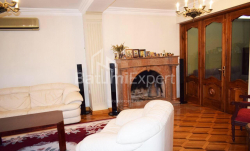 Квартира 4-комн 120 м² - Зураба Горгиладзе, Батуми