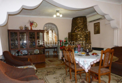 Квартира 5-комн 290 м² - Константина Марджанишвили, Батуми