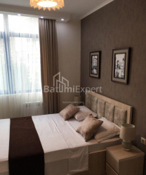 Квартира 2-комн 49 м² - Нико Пиросмани, Батуми