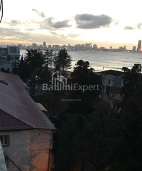 Квартира 3-комн 78 м² - Юрьевская, Батуми