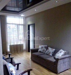 Квартира 3-комн 70 м² - Юрьевская, Батуми