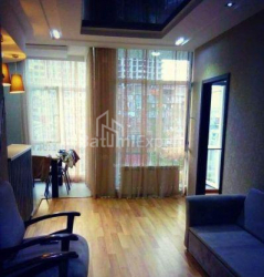 Квартира 3-комн 70 м² - Юрьевская, Батуми