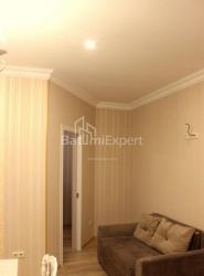 Квартира 2-комн 43 м² - Вахтанга Горгасали, Батуми