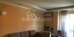 Квартира 2-комн 71 м² - Зураба Горгиладзе, Батуми