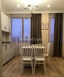 Квартира 2-комн 50 м² - Зураба Горгиладзе, Батуми