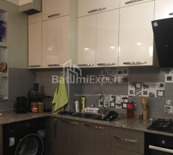 Квартира 3-комн 90 м² - Зураба Горгиладзе, Батуми