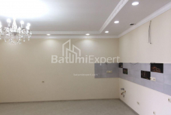 Квартира 3-комн 73 м² - Юрьевская, Батуми