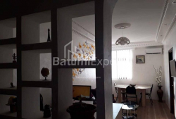 Квартира 2-комн 50 м² - Ангиса, Батуми