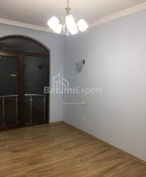 Квартира 3-комн 54 м² - Ильи Чавчавадзе, Батуми