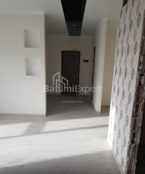 Квартира 3-комн 68 м² - Юрьевская, Батуми