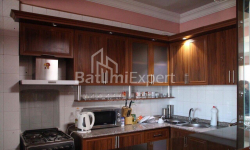 Квартира 4-комн 98 м² - 26 мая, Батуми