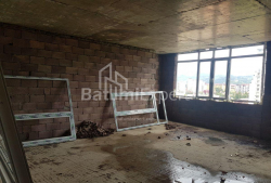Квартира 2-комн 59 м² - Ангиса, Батуми