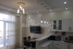 Квартира 3-комн 67 м² - Зураба Горгиладзе, Батуми