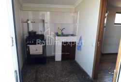Квартира 2-комн 80 м² - Юрьевская, Батуми