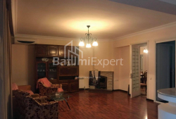 Квартира 4-комн 120 м² - Зураба Горгиладзе, Батуми