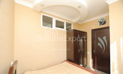 Квартира 3-комн 53 м² - Петра Багратиони, Батуми