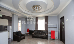 Квартира 3-комн 53 м² - Петра Багратиони, Батуми