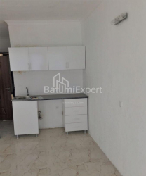 Квартира 1-комн 28 м² - Ангиса, Батуми