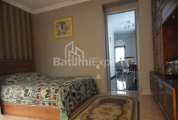 Квартира 3-комн 54 м² - Михаила Лермонтова, Батуми