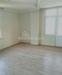 Квартира 3-комн 76 м² - Петра Меликишвили, Батуми