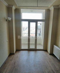 Квартира 3-комн 72 м² - Петра Меликишвили, Батуми