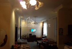 Квартира 4-комн 70 м² - Юрьевская, Батуми