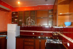 Квартира 4-комн 87 м² - Зураба Горгиладзе, Батуми