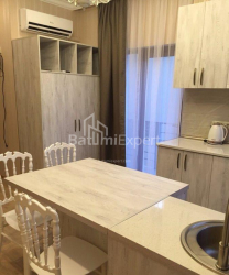 Квартира 2-комн 50 м² - Вахтанга Горгасали, Батуми