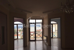 Квартира 3-комн 74 м² - Юрьевская, Батуми