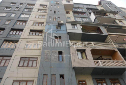 Квартира 3-комн 54 м² - Юрьевская, Батуми