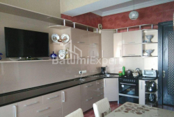Квартира 3-комн 68 м² - Юрьевская, Батуми