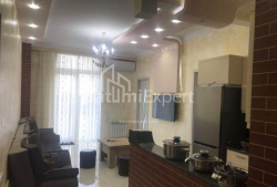 Квартира 3-комн 168 м² - Зураба Горгиладзе, Батуми