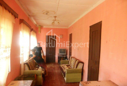 Квартира 4-комн 141 м² - Юрьевская, Батуми
