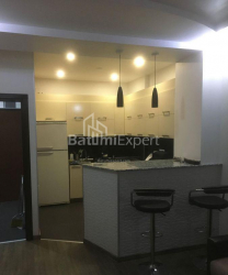 Квартира 2-комн 56 м² - Шерифа Химшиашвили, Батуми