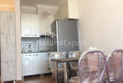 Квартира 2-комн 38 м² - Шерифа Химшиашвили, Батуми