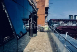 Квартира 3-комн 124 м² - Вахтанга Горгасали, Батуми