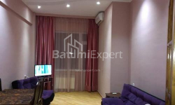Квартира 3-комн 70 м² - Юрьевская, Батуми