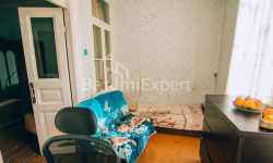 Квартира 6-комн 100 м² - Царя Парнаваза, Батуми