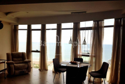 Квартира 4-комн 128 м² - Зураба Горгиладзе, Батуми