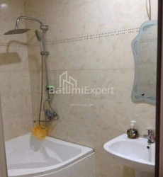 Квартира 2-комн 46 м² - Александра Пушкина, Батуми