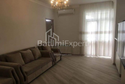 Квартира 3-комн 80 м² - Юрьевская, Батуми