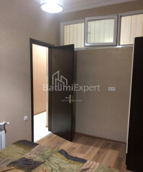 Квартира 3-комн 69 м² - Зураба Горгиладзе, Батуми