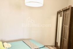 Квартира 4-комн 73 м² - Зураба Горгиладзе, Батуми