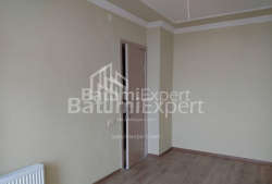 Квартира 4-комн 75 м² - Петра Меликишвили, Батуми