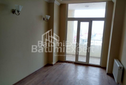 Квартира 4-комн 75 м² - Петра Меликишвили, Батуми
