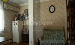 Квартира 3-комн 90 м² - Царя Парнаваза, Батуми