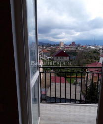 Квартира 3-комн 53 м² - Ангиса, Батуми