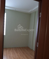 Квартира 3-комн 53 м² - Ангиса, Батуми